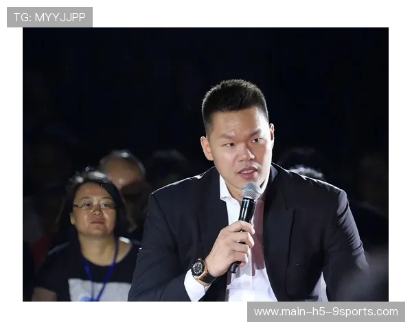 媒体人集体点赞朱芳雨:“这是大师级补强” 媒体人集体点赞朱芳雨:“这是大师级补强”