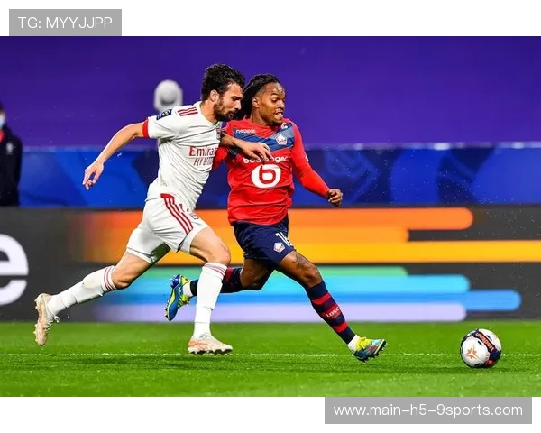 拉卡泽特门前垫射绝杀,里昂3比2力克里尔 拉卡泽特门前垫射绝杀,里昂3比2力克里尔