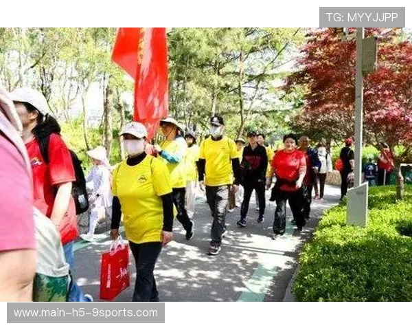 世界登山青年公益募捐季:社会参与推动山区教育与环保项目,登山竞赛